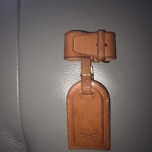 AUTHENTIC LOUIS VUITTON Tan Vachetta Leather Luggage Tag...EUC